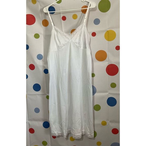 Vintage Vanity Fair Long Full Length Slip Lace Accents Size 26 (S)🍃🌷 - Picture 5 of 10